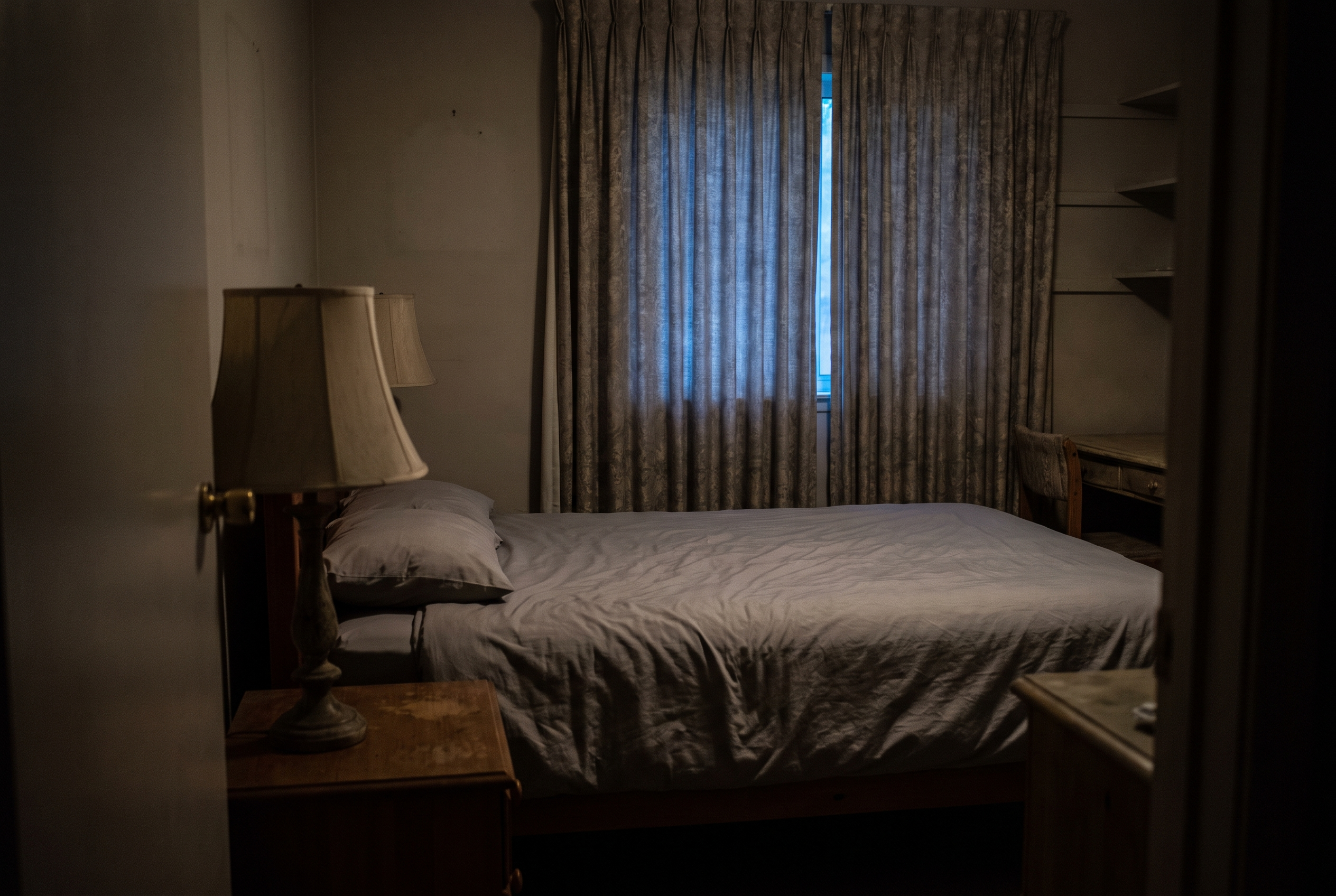 The brain's own off switch: rare cells that help sleep begin